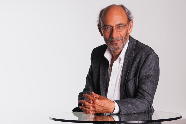 Greffe de cheveux après 50 ans : est-ce possible ?