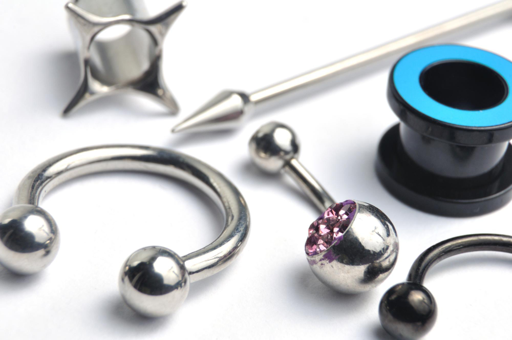 Liste de quelques piercings intimes et génitaux masculins