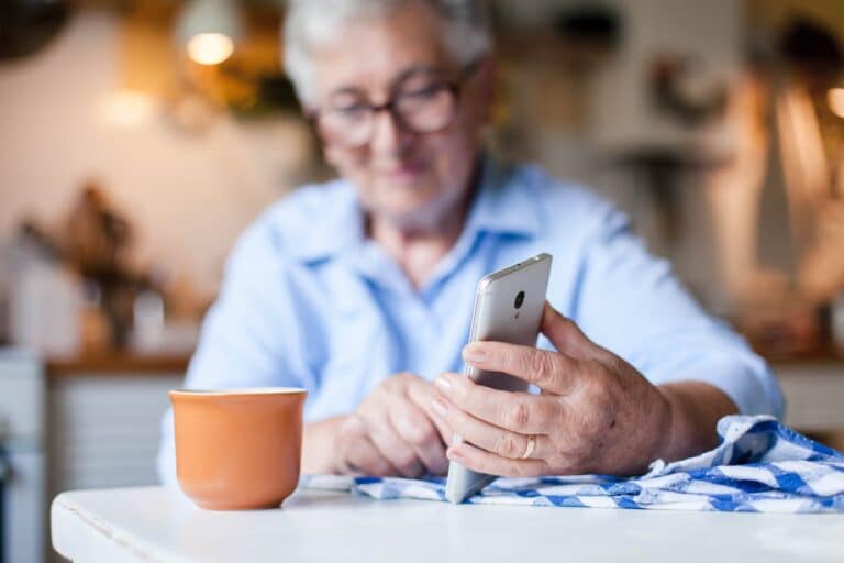 High-tech domotique : quels appareils connectés pour accompagner les séniors ?