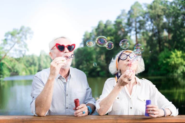 Idées d’activités fun à faire à Aubagne : voici 3 options pour un senior en perte d’autonomie !